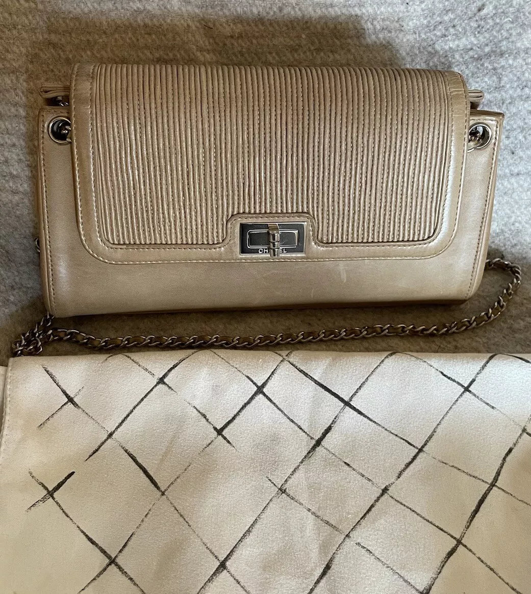 Reduced! Chanel Vintage Beige / Tan / Nude Lambskin Leather Shoulder Bag.