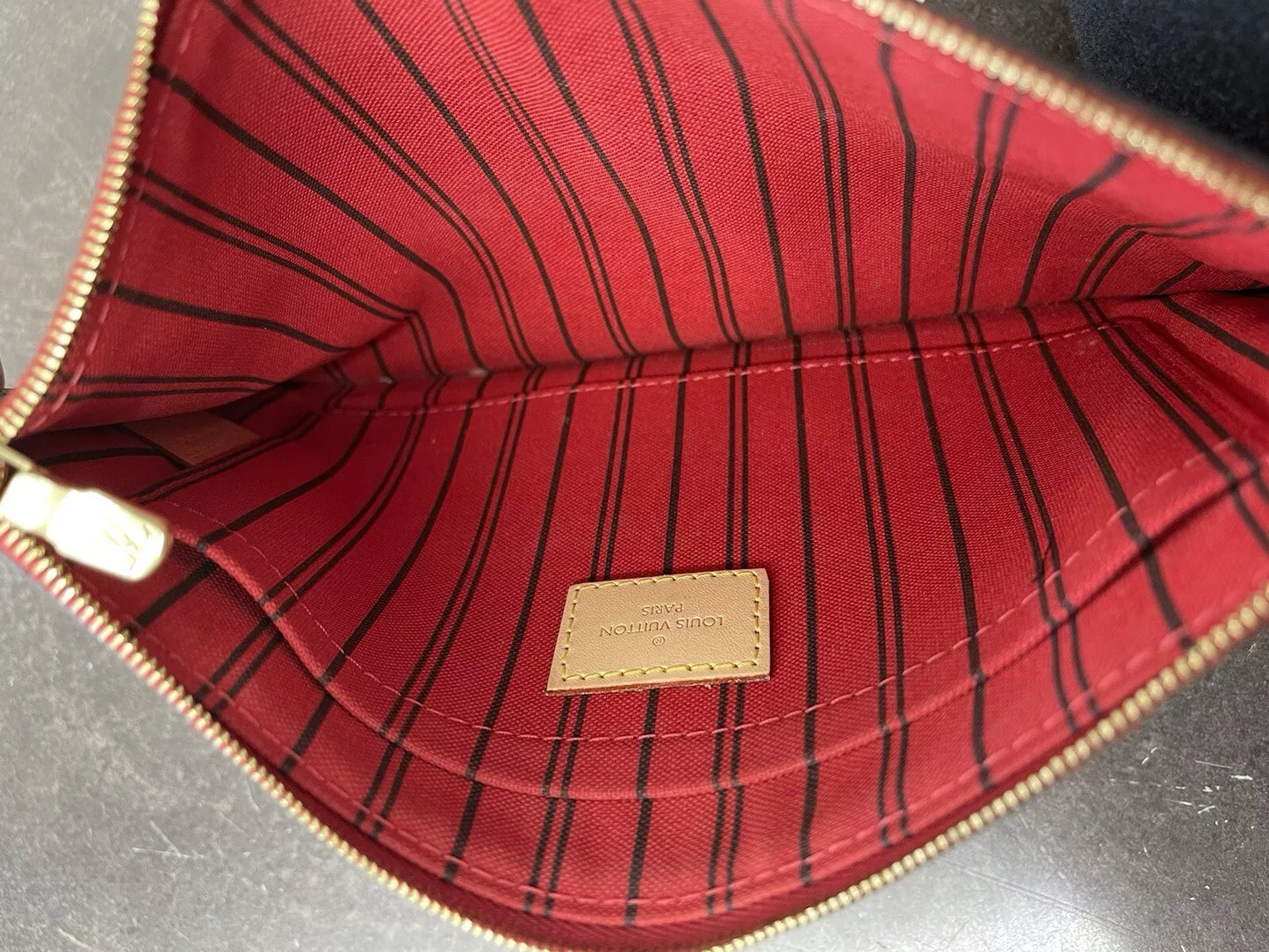 LOUIS VUITTON Neverfull Monogram MM Red Pochette