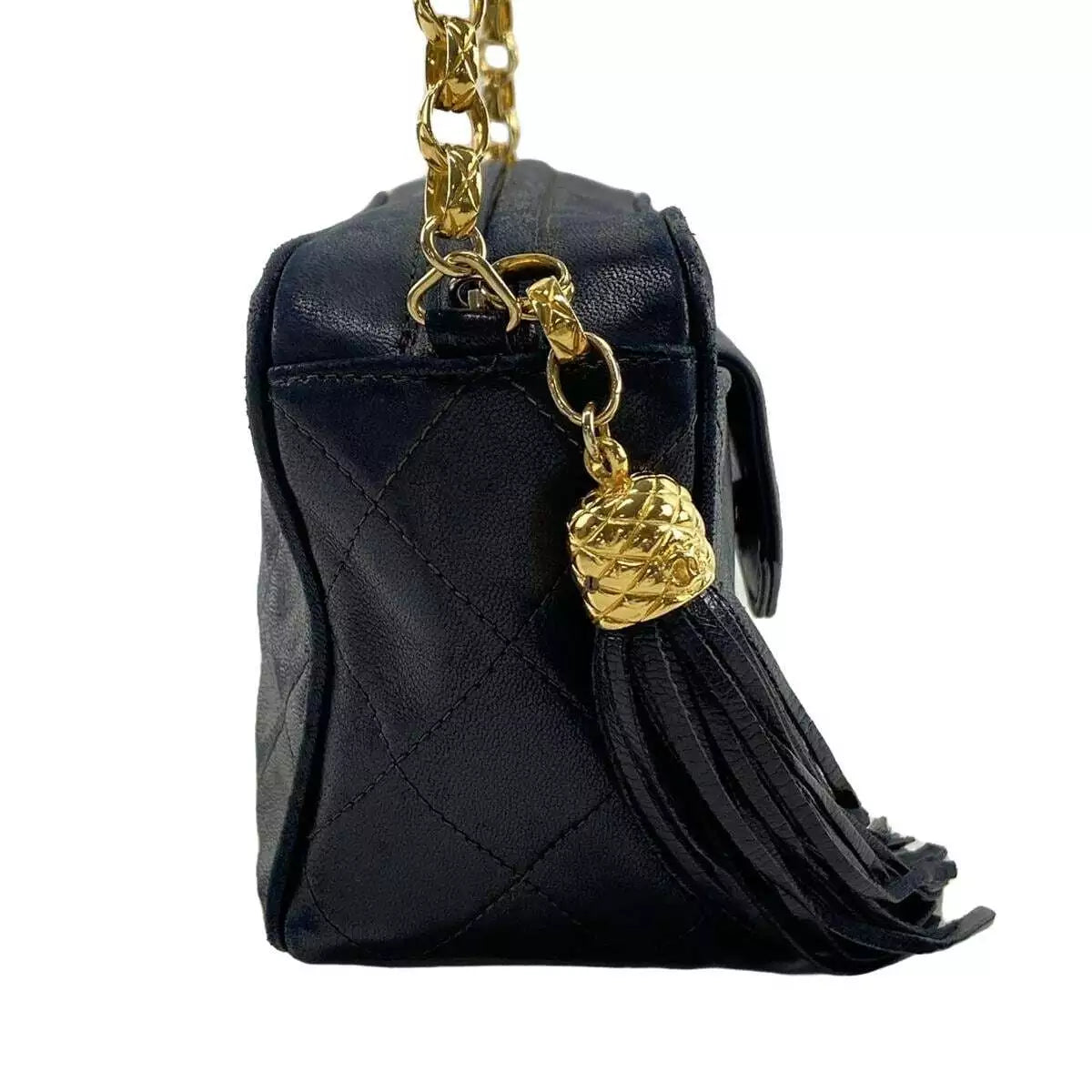 Auth CHANEL Matelasse - Black Lambskin Shoulder Bag Gold hardware